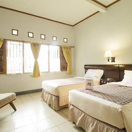 Reddoorz @ Setrasari Hotel Bandung Kamer foto