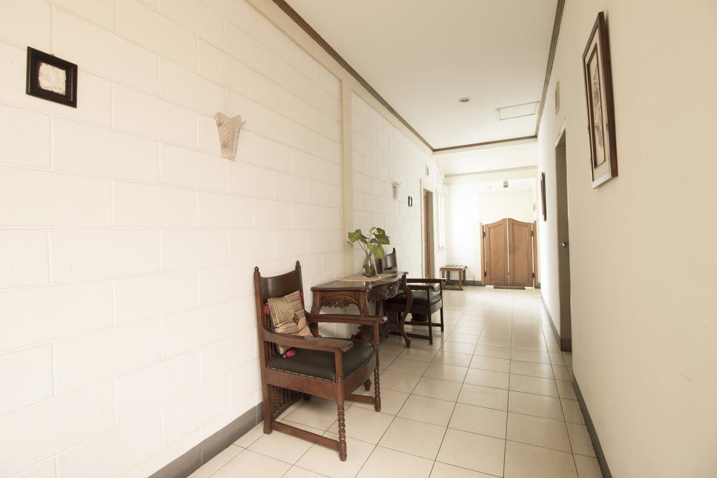 Reddoorz @ Setrasari Hotel Bandung Buitenkant foto