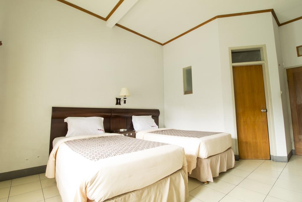 Reddoorz @ Setrasari Hotel Bandung Kamer foto