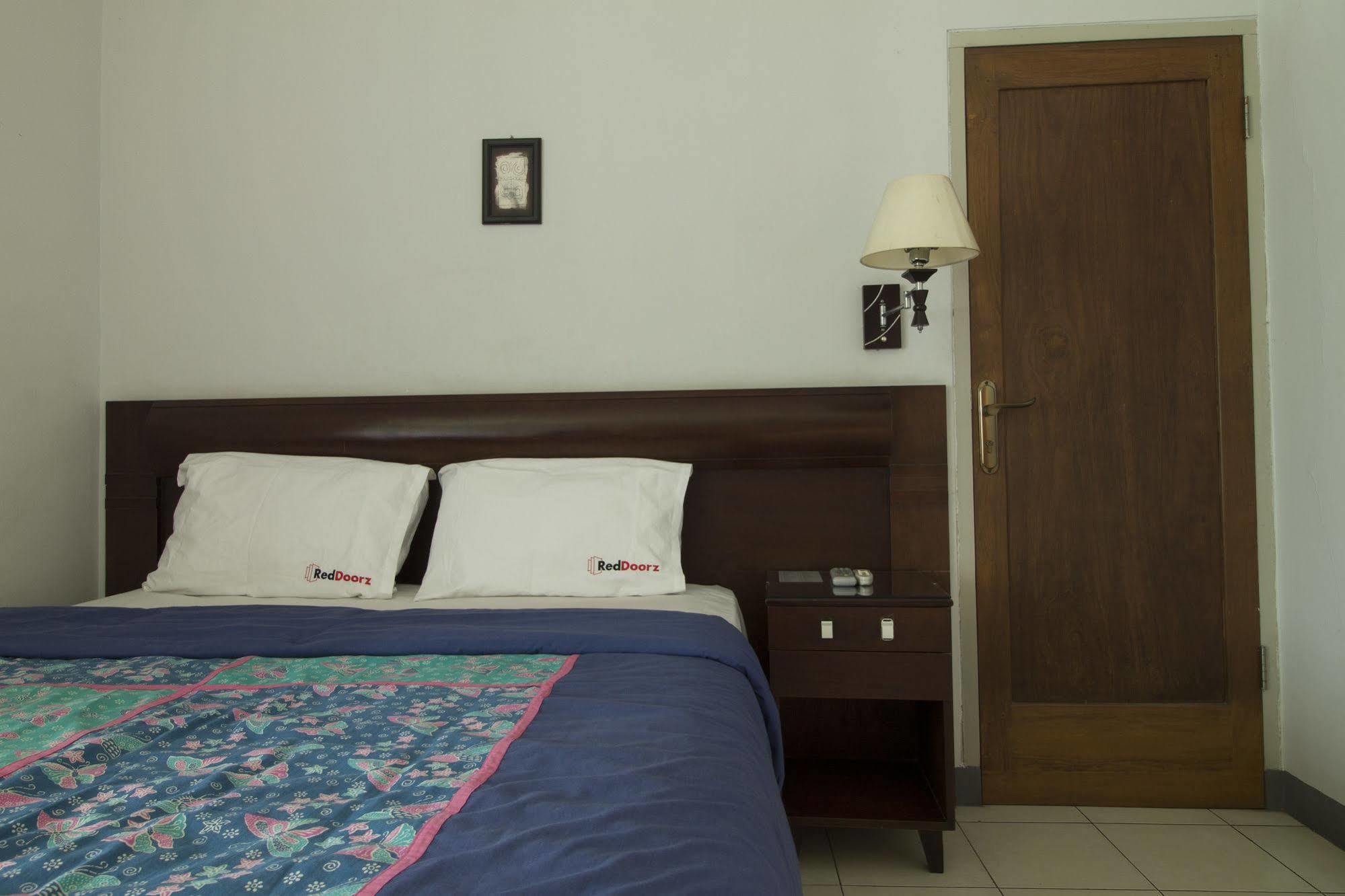 Reddoorz @ Setrasari Hotel Bandung Buitenkant foto
